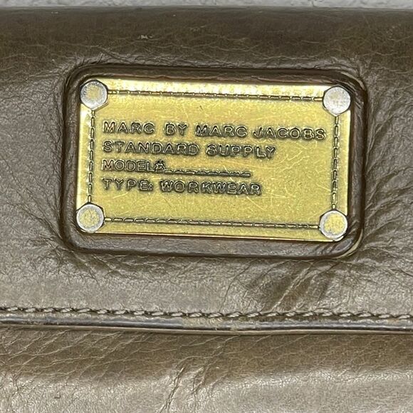 Marc by Marc Jacobs Wallet - Picture 3 of 8